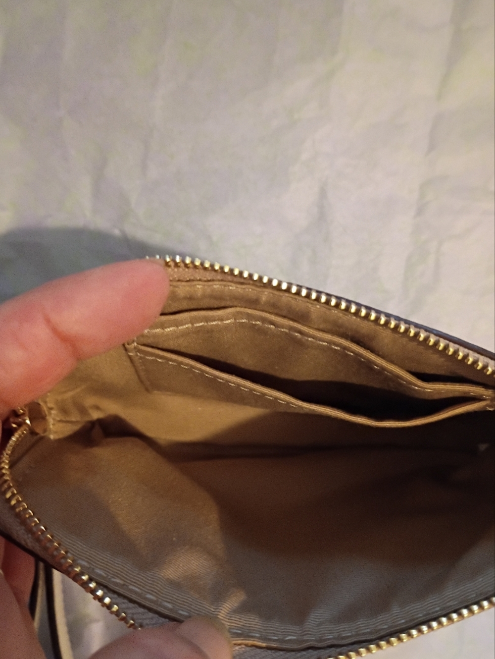 Coach Floral Field Print Wristlet NWOT - Picture 10 of 10
